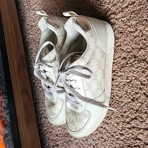 Michael Kors sneakers mk sneakers Michael kors size 3 sneakers mk sneakers Mk - Picture 5 of 16